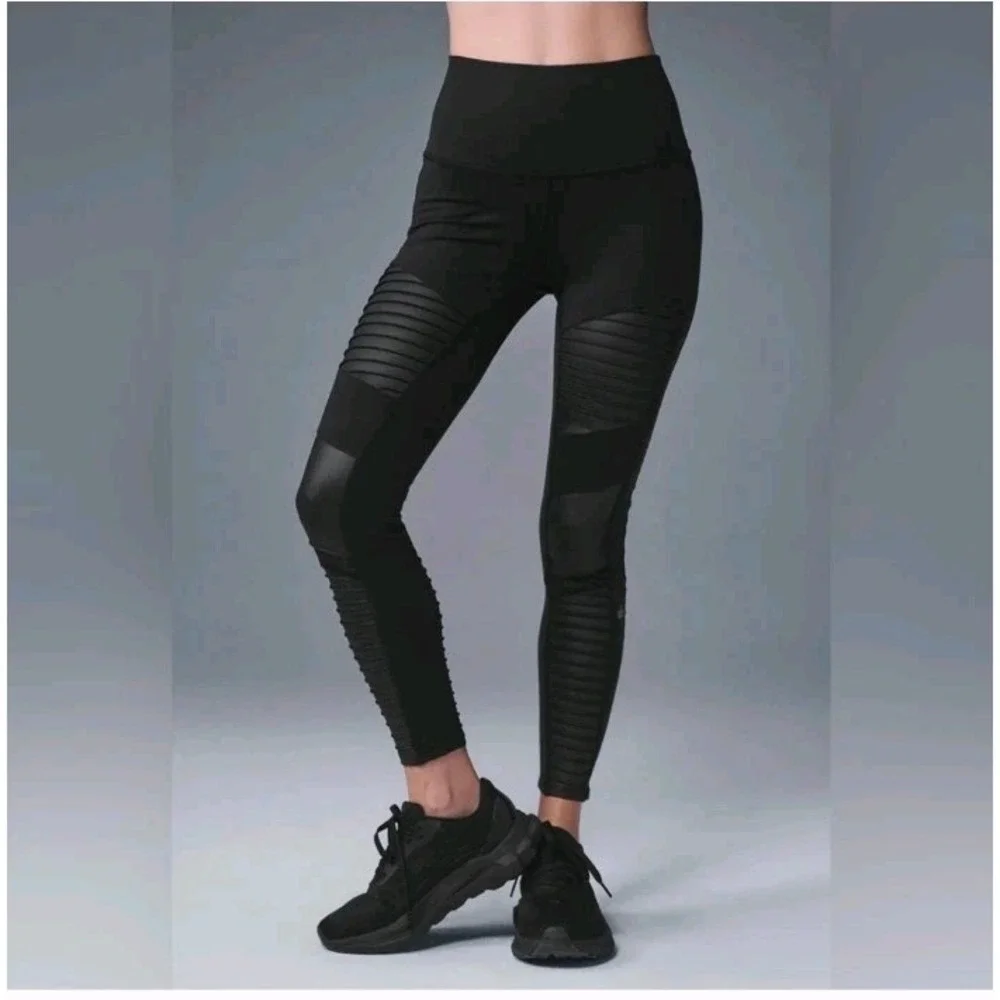 Alo Yoga 7/8 High-Waist‎ Moto Legging Women's S Black Athletic Gym Workout